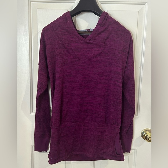Athleta Tops - Athleta Women’s Medium Tall Batwing & Robin Hooded Pullover